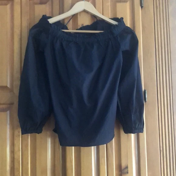 J Crew off/on the shoulder ruffle blouse 3/4 sleeves elasticized curved hem - Picture 3 of 3